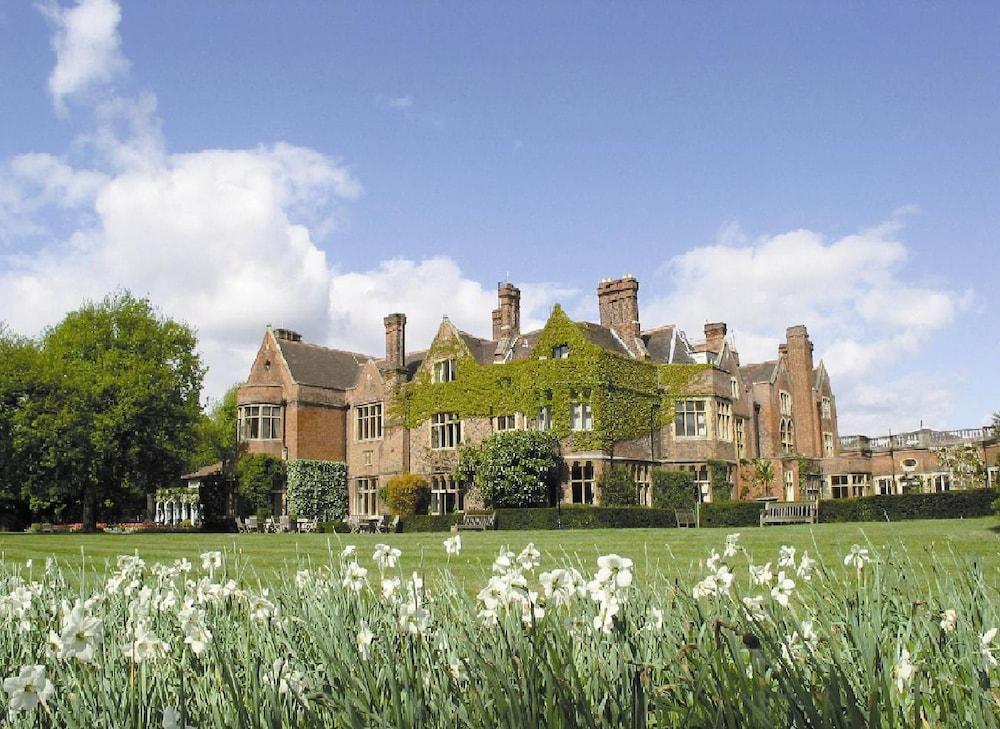 Warren House Hotel Kingston upon Thames  Exterior foto